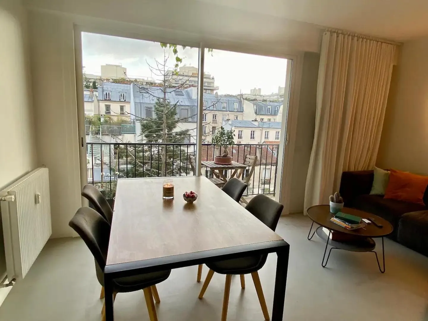 Appartement Moderne, Vue Sur Les Toits Et Plein Sud Paris Apartment
